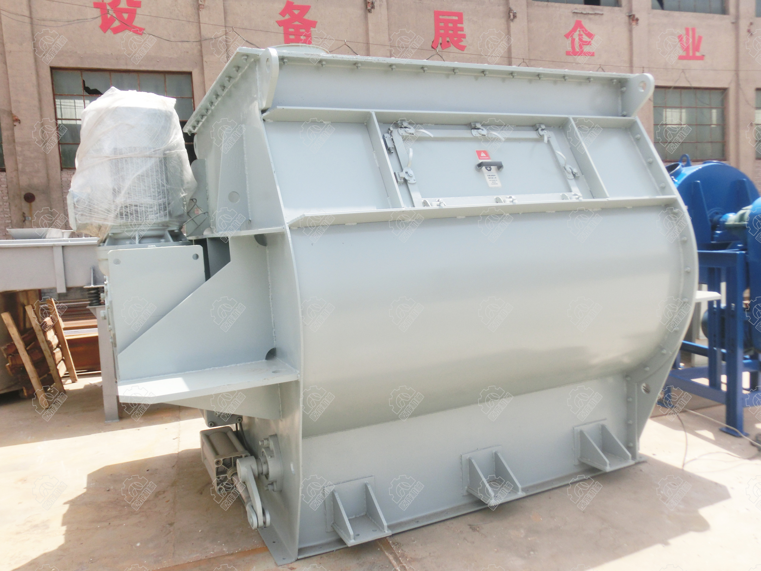 6m3雙軸無(wú)重力混合機